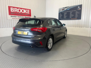2020 Ford Focus 1.0t Ecoboost Titanium Auto Euro 6 (s/s) 5dr in Grey — image 5