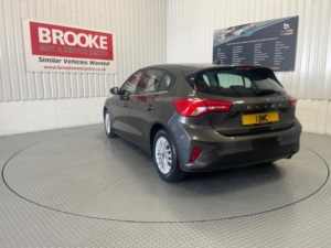 2020 Ford Focus 1.0t Ecoboost Titanium Auto Euro 6 (s/s) 5dr in Grey — image 6