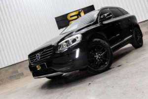 2016 Volvo Xc60 2.0 D4 Se Lux Nav Auto Euro 6 (s/s) 5dr in Black — image 3