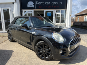 2016 MINI Convertible 1.5 Cooper Convertible in Black — image 3