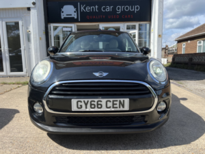 2016 MINI Convertible 1.5 Cooper Convertible in Black — image 5
