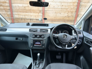 2019 Volkswagen Caddy Maxi Life 4 SEAT Auto Wheelchair Accessible Disabled Access Vehicle Wav in Green — image 2