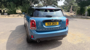 2018 MINI Countryman 1.5 Cooper Classic Steptronic Euro 6 (s/s) 5dr in Blue — image 5
