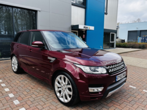 2015 Land Rover Range Rover Sport 3.0 Sd V6 Hse in Red — image 3