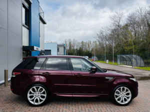 2015 Land Rover Range Rover Sport 3.0 Sd V6 Hse in Red — image 6