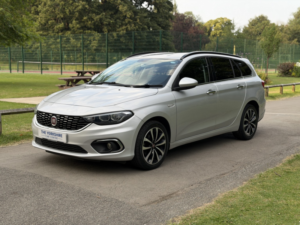 2017 Fiat Tipo 1.6 Tipo Station Wagon 1.6 Multijet 120hp Lounge in Grey — image 6