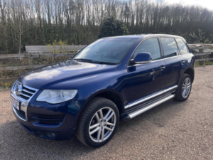 2009 Volkswagen Touareg 2.5 Tdi Dpf Altitude 5dr in Blue — image 4