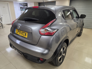 2019 Nissan Juke 1.6 Bose Personal Edition SUV 5dr Petrol Manual Euro 6 (112 Ps) in Grey — image 4