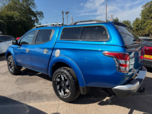 2016 Mitsubishi L200 2.4 Di-D Dc Barbarian Pickup Double Cab 4dr Diesel Manual 4WD Euro 5 (178 Ps) in Blue — image 4