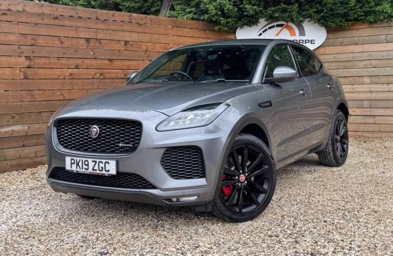 2019 Jaguar E-Pace 2.0 D180 R-Dynamic Hse in Grey — image 1