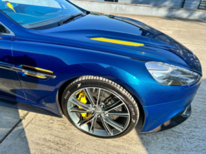 2013 Aston Martin Vanquish in Blue — image 5
