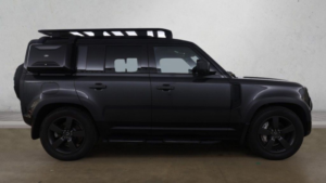 2023 Land Rover Defender 110 2.0 P400e 15.4kwh X-Dynamic Hse SUV 5dr Petrol Plug-In Hybrid Auto 4WD Euro 6 (s/s) (404 Ps) in Grey — image 6