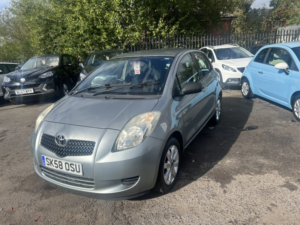 2008 Toyota Yaris 1.3 Vvt-I Tr in Silver — image 2