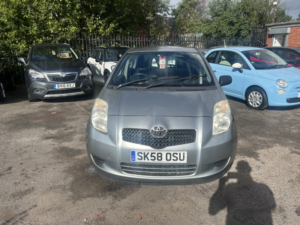 2008 Toyota Yaris 1.3 Vvt-I Tr in Silver — image 4