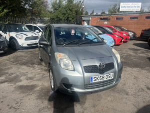 2008 Toyota Yaris 1.3 Vvt-I Tr in Silver — image 6