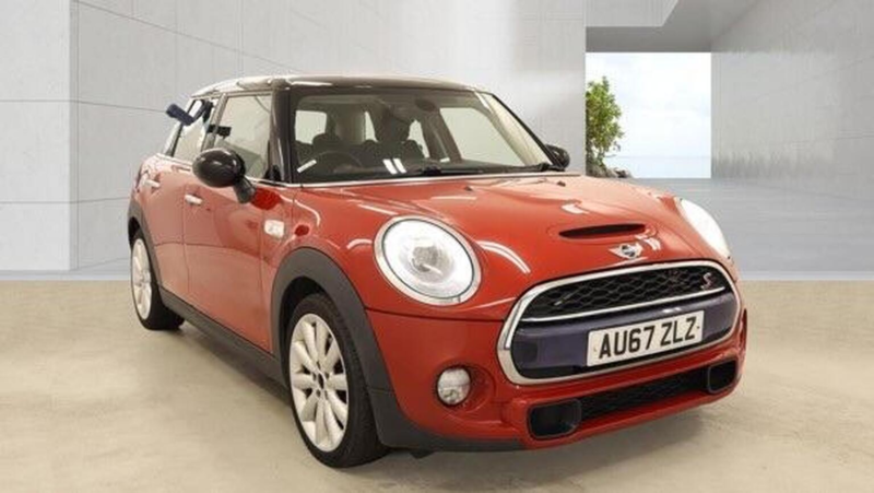 2017 MINI Hatch 2.0 Cooper Sd Euro 6 (s/s) 5dr in Red — image 1