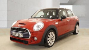 2017 MINI Hatch 2.0 Cooper Sd Euro 6 (s/s) 5dr in Red — image 5