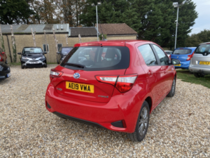 2019 Toyota Yaris 1.5 Vvt-H Icon in Red — image 4