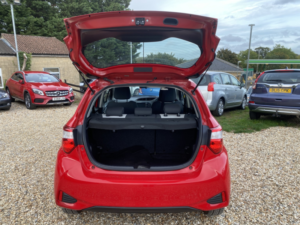 2019 Toyota Yaris 1.5 Vvt-H Icon in Red — image 5