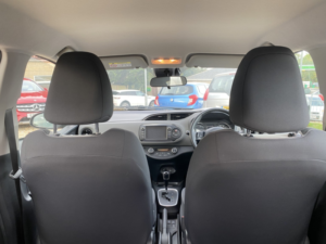 2019 Toyota Yaris 1.5 Vvt-H Icon in Red — image 6