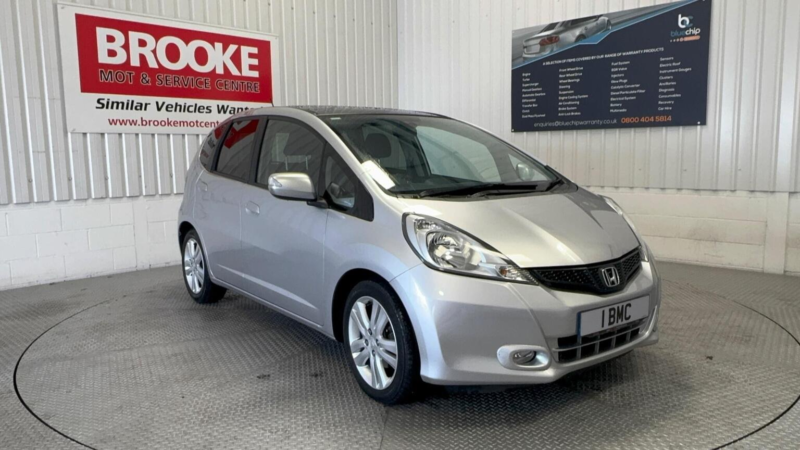 2013 Honda Jazz 1.4 I-Vtec Ex CVT Euro 5 5dr in Silver — image 1