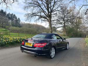 2011 Mercedes-Benz E-Class 3.0 E350 Sport Cdi Blueefficiency Auto 2dr in Blue — image 3