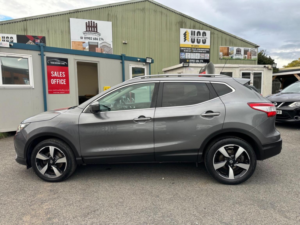 2014 Nissan Qashqai 1.2 Dig-T N-Tec+ 2WD Euro 5 (s/s) 5dr in Grey — image 5