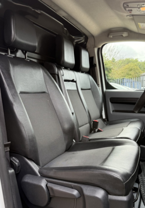 2020 Vauxhall Vivaro 1.5 Turbo D 2900 Sportive in White — image 5