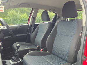 2013 Toyota Yaris 1.4 D-4d Tr Hatchback 5dr Diesel Manual Euro 5 (90 Ps) in Red — image 3