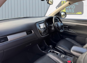 2015 Mitsubishi Outlander 2.2 Di-D Gx3 in White — image 5
