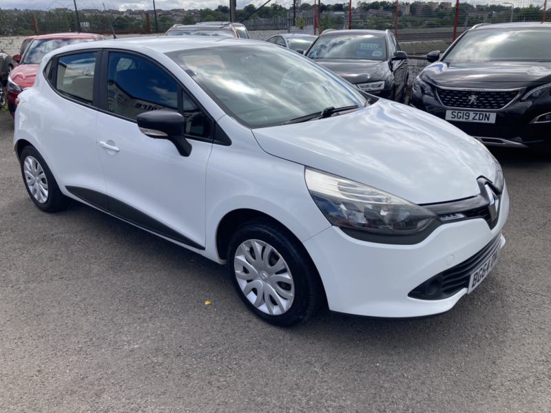 2014 Renault Clio 1.2 Expression 1.2 16v 75 in White — image 1