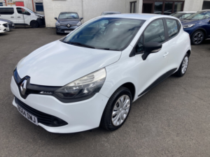 2014 Renault Clio 1.2 Expression 1.2 16v 75 in White — image 3