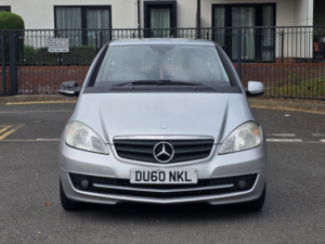 2010 Mercedes-Benz A Class 1.5 A160 Blueefficiency Classic Se Hatchback 3dr Petrol Manual (139 G/km, 95 Bhp) in Silver — image 2