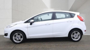 2013 Ford Fiesta 1.6 Zetec Powershift Euro 5 5dr in White — image 5