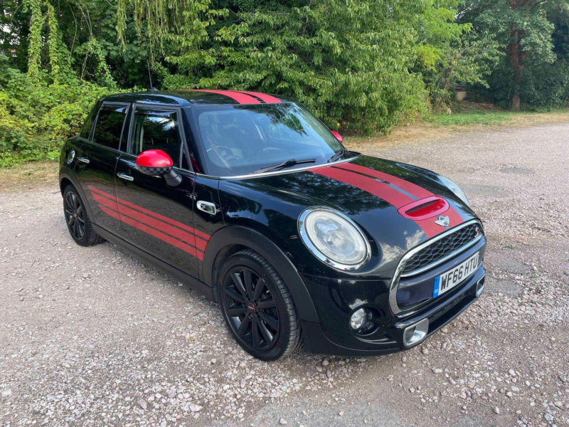 2016 MINI Hatch 2.0 Cooper S Euro 6 (s/s) 5dr in Black — image 1