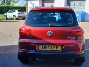 2014 Volkswagen Tiguan 2.0 Tiguan Match Tdi Bluemotion Technology 4motion Semi-Auto 4WD 5dr in Red — image 4