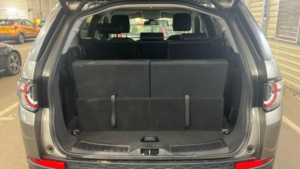2017 Land Rover Discovery Sport Td4 Hse Black in Silver — image 3