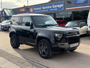 2025 Land Rover Defender 90