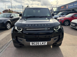 2025 Land Rover Defender 90 3.0 D350 Mhev X-Dynamic Hse Hard Top SUV Auto 4WD Swb Euro 6 (s/s) 3dr in Black — image 3