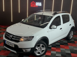 2016 Dacia Sandero Stepway 0.9 Stepway Laureate Tce 90 in White — image 6