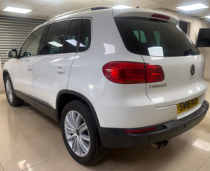 2016 Volkswagen Tiguan 2.0 Tdi Bluemotion Tech Match Edition SUV 5dr Diesel Manual 4WD Euro 6 (s/s) (150 Ps) in White — image 3