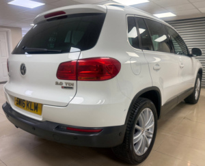 2016 Volkswagen Tiguan 2.0 Tdi Bluemotion Tech Match Edition SUV 5dr Diesel Manual 4WD Euro 6 (s/s) (150 Ps) in White — image 4