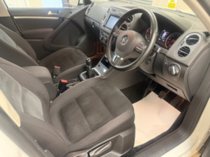 2016 Volkswagen Tiguan 2.0 Tdi Bluemotion Tech Match Edition SUV 5dr Diesel Manual 4WD Euro 6 (s/s) (150 Ps) in White — image 5