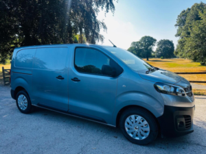 2022 Vauxhall Vivaro 1.5 Turbo D 2900 Dynamic L1 H1 Euro 6 (s/s) 6dr in Grey — image 3