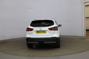 2019 Nissan Qashqai 1.5 Dci N-Connecta Euro 6 (s/s) 5dr in White — image 4