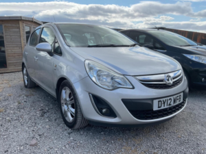 2012 Vauxhall Corsa 1.4 16v Se Euro 5 5dr in Silver — image 5
