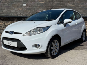 2011 Ford Fiesta 1.2 Fiesta Zetec 3dr in White — image 2