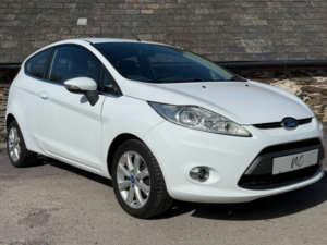 2011 Ford Fiesta 1.2 Fiesta Zetec 3dr in White — image 3