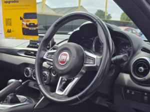 2016 Fiat 124 Spider 1.4 Multiair Classica Convertible 2dr Petrol Euro 6 (140 Ps) in White — image 3