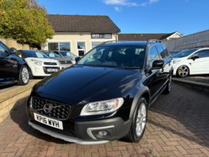 2016 Volvo Xc70 2.4 D5 Se Lux Auto AWD Euro 6 (s/s) 5dr in Black — image 4